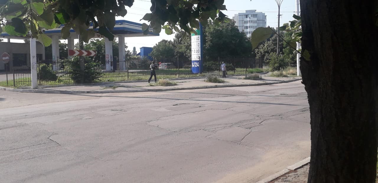 FOTO // La Bender, oamenii stau în rând pentru a-și primi banii
