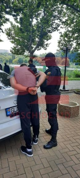FOTO // Trei sportivi au fost reținuți de „FULGER” și INI la Valea Trandafirilor