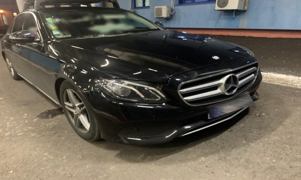 FOTO // Un moldovean a fost prins la volanul unui Mercedes căutat în Suedia