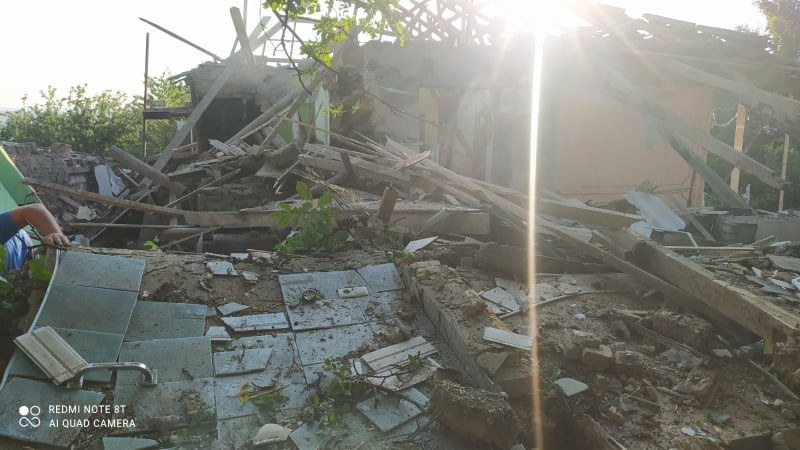 FOTO // Tragedie la Nisporeni. Un bărbat s-a ales cu arsuri grave după ce o butelie de gaz a explodat