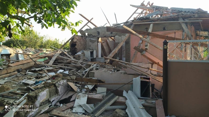 FOTO // Tragedie la Nisporeni. Un bărbat s-a ales cu arsuri grave după ce o butelie de gaz a explodat