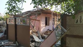 FOTO // Tragedie la Nisporeni. Un bărbat s-a ales cu arsuri grave după ce o butelie de gaz a explodat