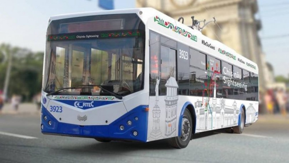 Primăria Chișinău a APROBAT de la 1 august prețul de 30 de lei pentru o călătorie cu troleibuzul turistic