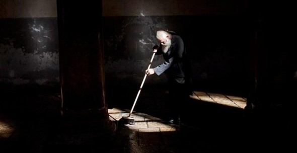 Bărbatul care a trăit 82 de ani și nu a văzut nicio femeie în viața lui. Unde a trăit de fapt