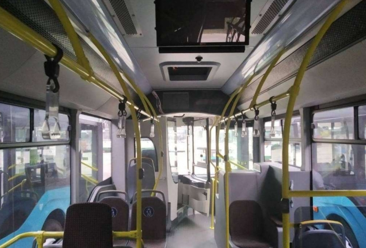 FOTO // Primele 5 unități din lotul de 100 de autobuze noi ISUZU au ajuns la Chișinău