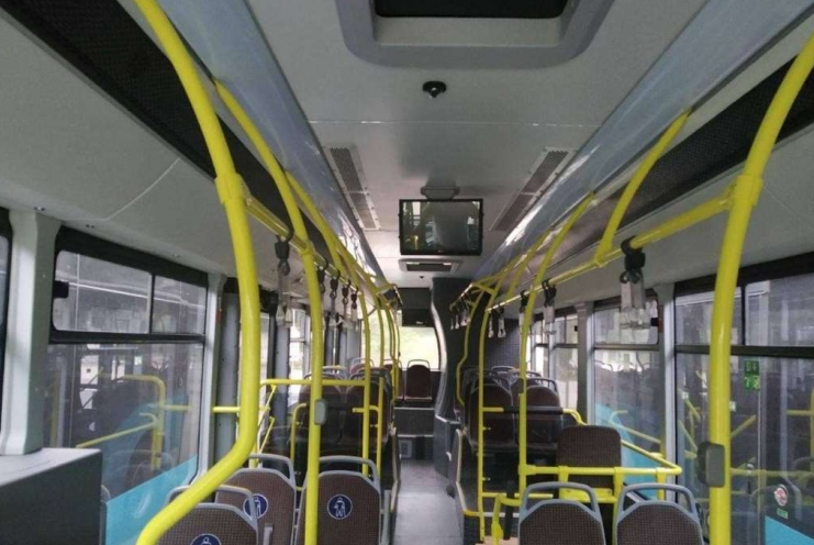 FOTO // Primele 5 unități din lotul de 100 de autobuze noi ISUZU au ajuns la Chișinău