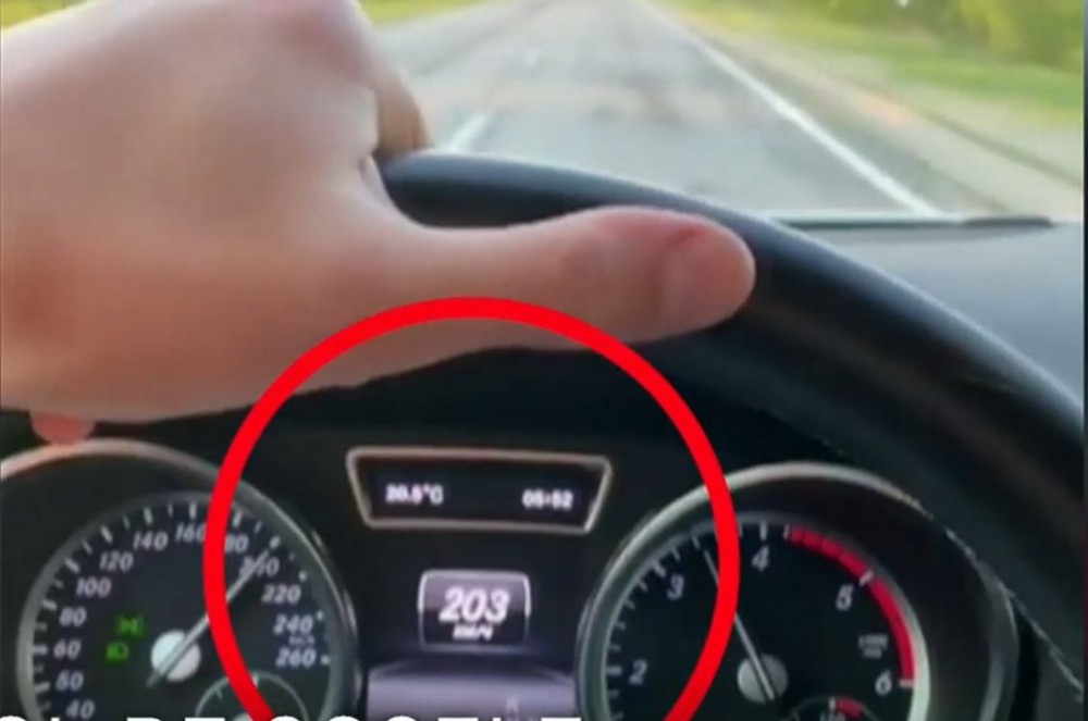 Conducea cu aproape 200 Km/h pe străzile din Chișinău. Șoferul s-a lăudat cu isprava sa pe Tik-Tok