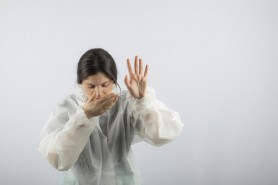 STUDIU // Persoanele vaccinate care fac Covid au niveluri mari de viruși în nas și gât, dar nu toți acești viruși sunt contagioși
