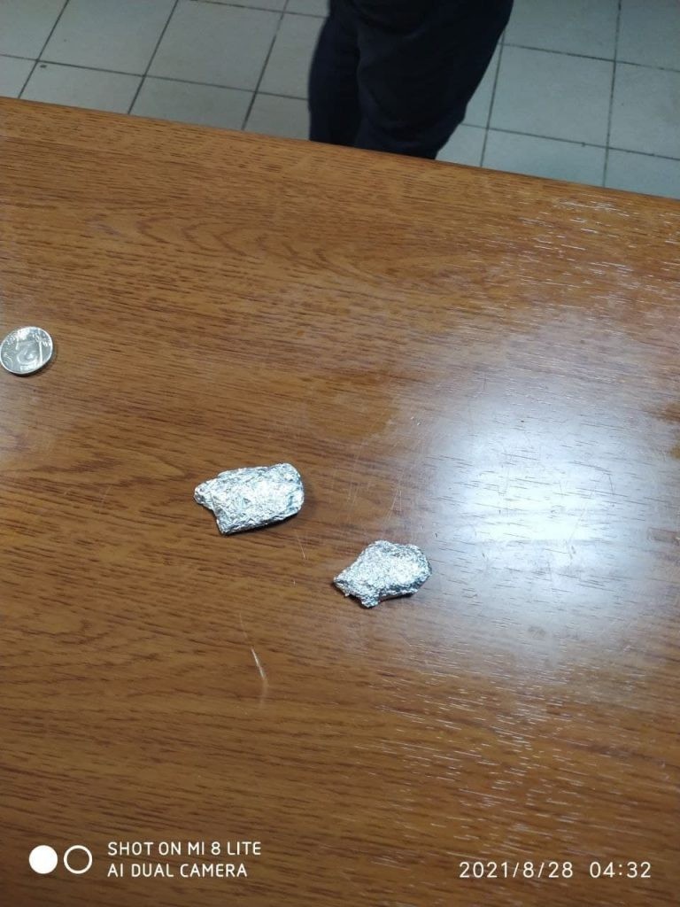 La plimbare prin sectorul Ciocana cu buzunarele burdușite cu droguri. Tânărul a ajuns la inspectorat