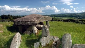 Piatra regelui Arthur este mai veche decât Stonehenge, spun cercetătorii britanici