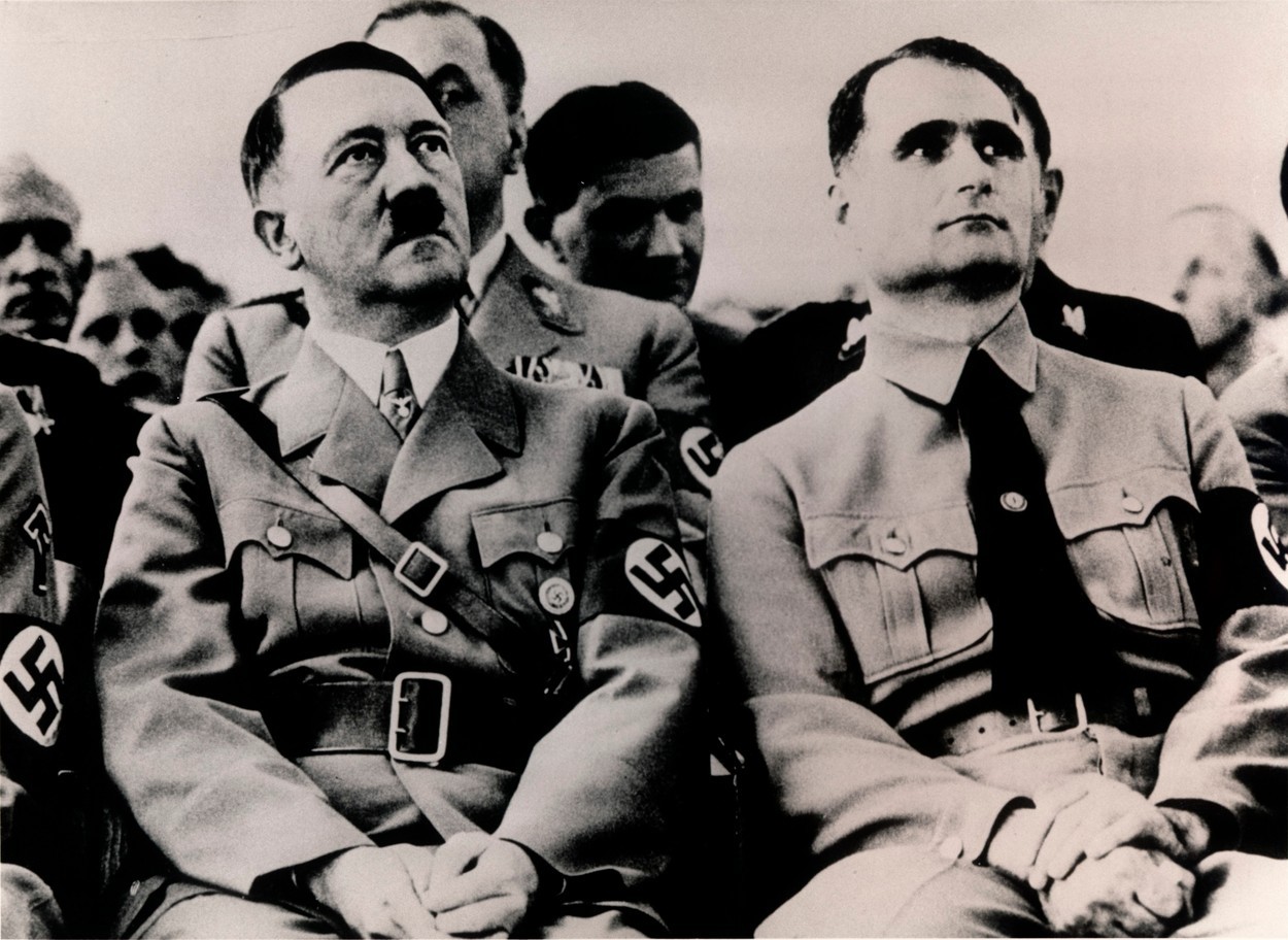 Omul care l-a trădat pe Adolf Hitler. I-a fost confident loial. Sfârșitul cumplit de care a avut parte