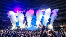 FOTO // Cenușa unui fan al celebrului DJ Tiesto a fost trasă dintr-un tun de confetti în cadrul unui festival
