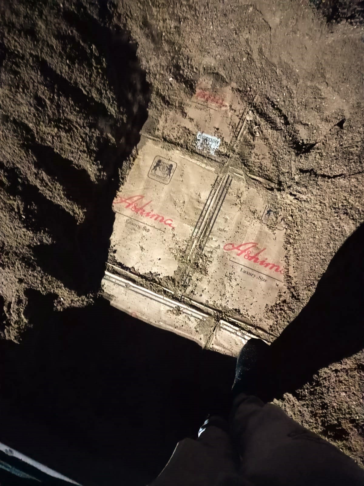 FOTO/VIDEO: Cea mai mare captură de țigări din ultimii ani. Circa 2 milioane de țigarete, depistate într-un camion cu nisip