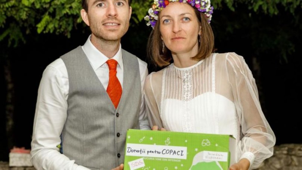 Gest demn de urmat al unui cuplu din Moldova: Din donații colectate la nuntă vor planta un hectar de pădure