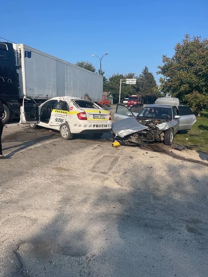 Ultima Oră // Un polițist de patrulare a fost grav rănit în timp ce se deplasa la un alt accident