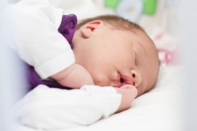 O mamă şi-a ucis fiica şi şi-a luat propria viaţă, în timpul unui ritual de magie neagră