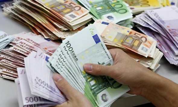 Jumătate de milion de EURO posibil furați de la cetățeni se întorc în Moldova. Ce vor face autoritățile cu banii confiscați de la Luca Filat
