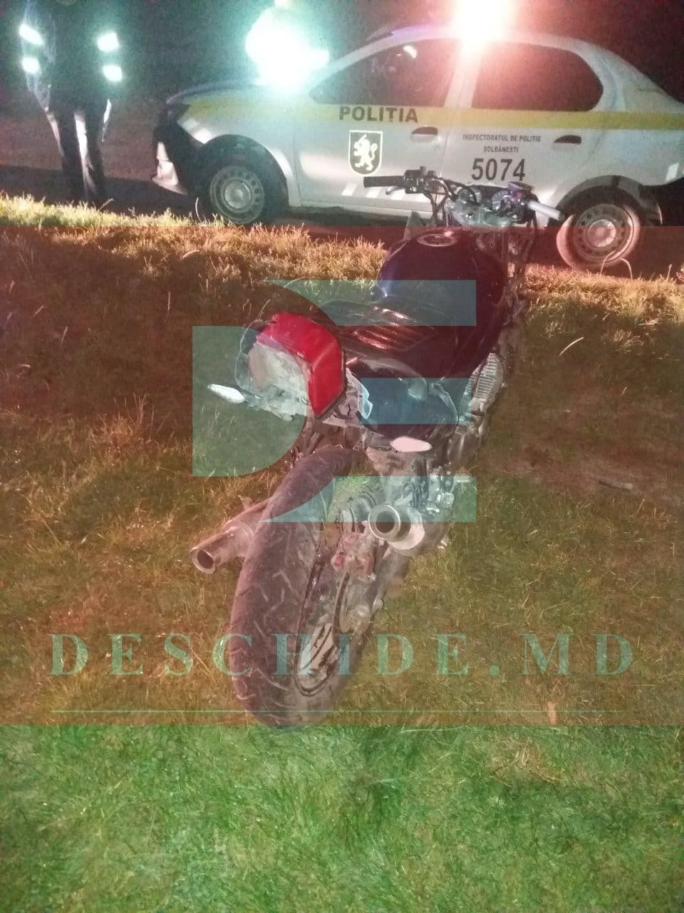Șoldănești: Un tânăr s-a izbit cu motocicleta în poarta unei gospodării. Acul vitezometrului s-a oprit la 160 km/h