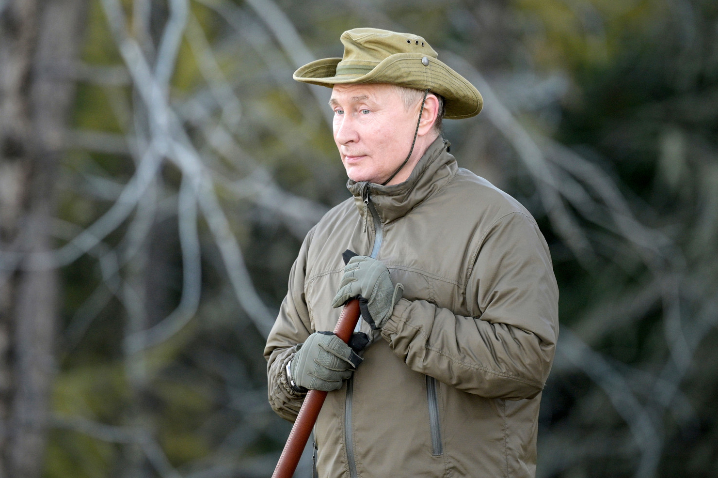 FOTO/VIDEO: Kremlinul expune din nou imaginea de „mascul” a preşedintelui Putin