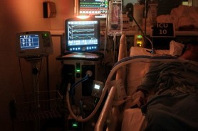 Studiu // Obiceiul care crește cel mai mult riscul de a fi internat în spital cu Covid-19