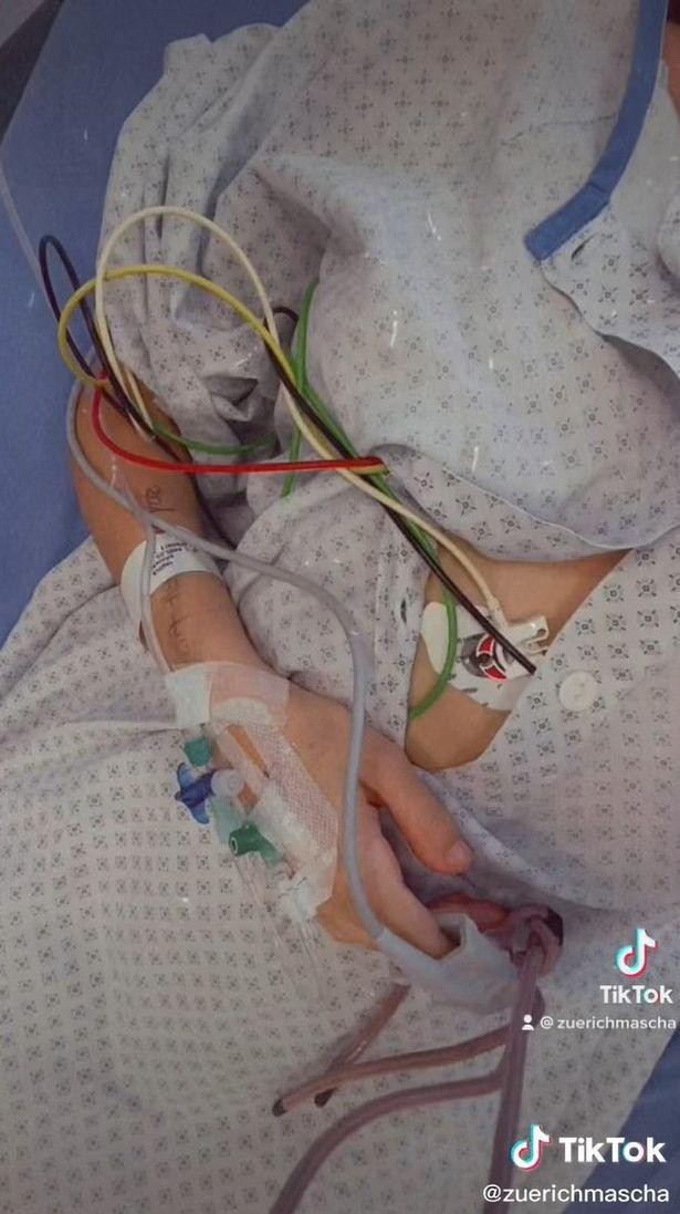 O adolescentă s-a prăbușit la școală după ce a băut 12 doze de energizant într-o zi