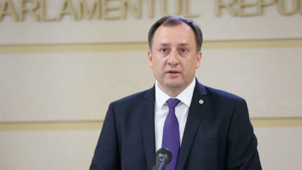 Frauda Bancară: Un complice a deputatului Ulanov a fost deferit justiției