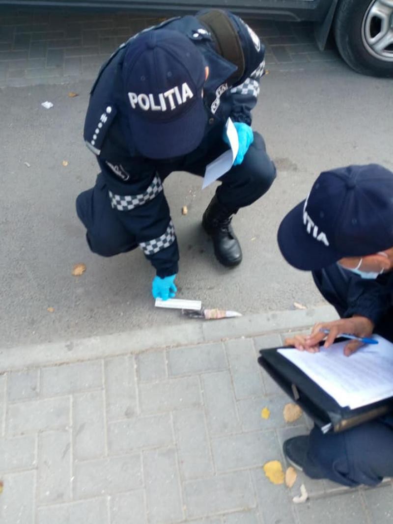 FOTO // Incident ÎNFIORĂTOR la Buiucani: Un carabiner atacat cu un cuțit de către un trecător beat