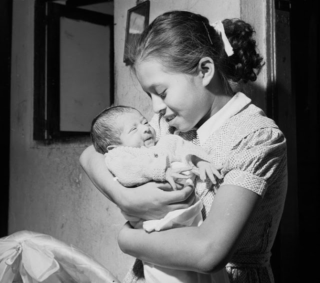 Cele mai tinere mame din istorie. Top 10 tinere care au născut când nu aveau nici 10 ani. Cazuri șocante