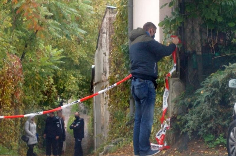 O mamă și-a ucis fără milă cei trei copilași. Le-a luat viața când micuții erau în pătuțurile lor
