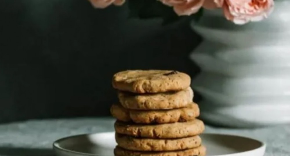 Biscuiți din patru ingrediente. Dulci și nutritivi sunt gata în 20 de minute