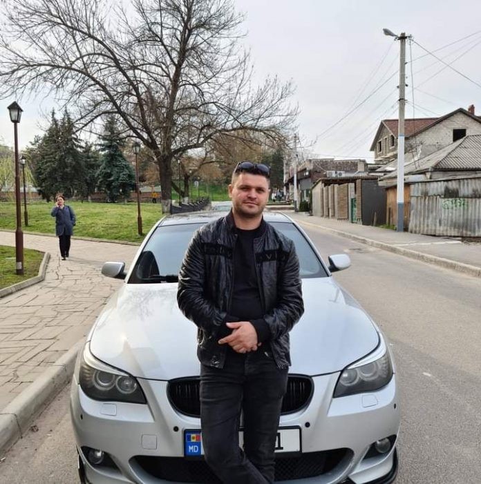 Apel pentru oamenii cu inimă mare. Părinții unui tânăr solicită ajutor pentru a-și aduce fiul mort din Germania
