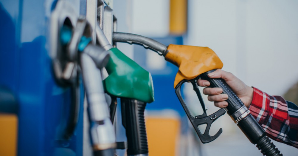 BREAKING NEWS // Preț RECORD la benzină și motorină. Carburanții se scumpesc din nou