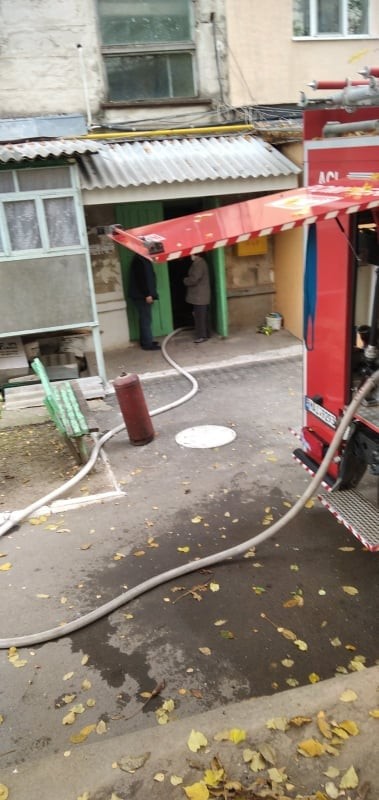 FOTO // Explozie puternică la Rezina. Salvatorii au evacuat o butelie de gaz și două persoane