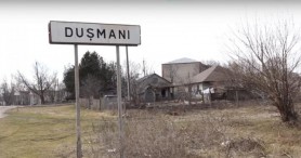 Descoperire MACABRĂ la Glodeni: Un bărbat și-a găsit mama strangulată de un copac