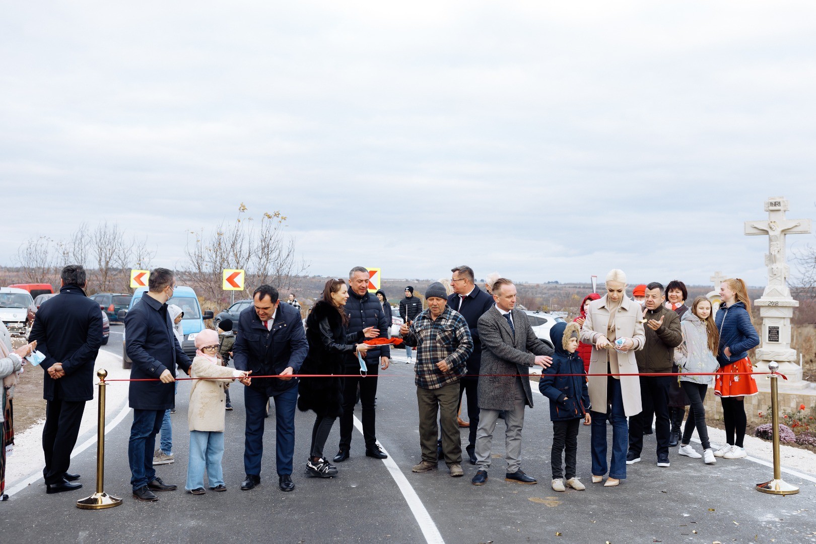 FOTO // Cel mai mare proiect de construcție a drumurilor din raionul Orhei, de la destrămarea Uniunii Sovietice încoace, a fost inaugurat de echipa Partidului „ȘOR”