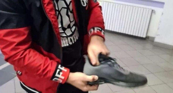 A primit de ziua sa cadou de la prieteni un permis de conducere FALS. Un moldovean reținut de polițiștii de frontieră români