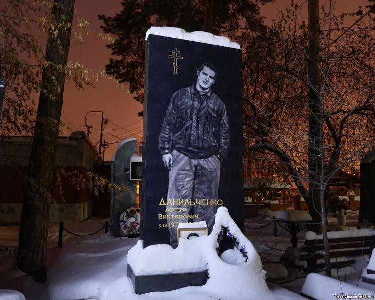 Imagini incredibile: Cimitirul extravagant al mafioților din Rusia. Cum își arată gangsterii bogăția și puterea, chiar și după moarte