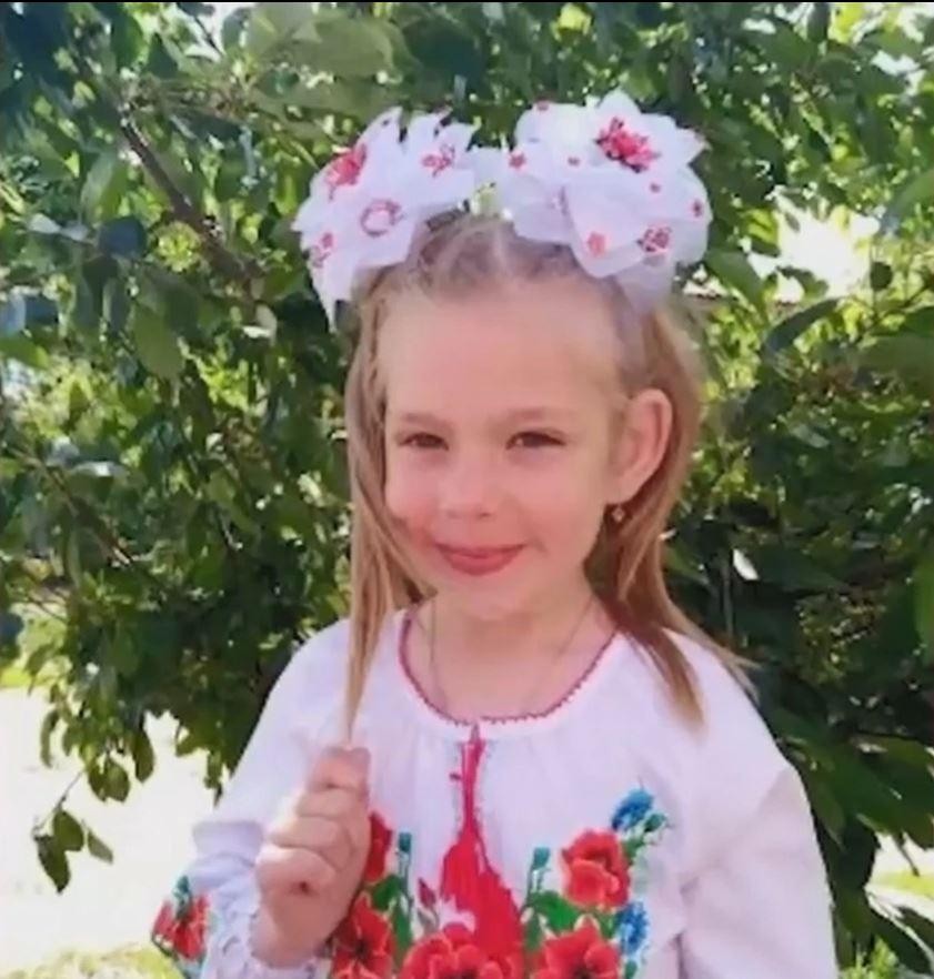 O fetiţă de 6 ani a murit în chinuri, violată de un alt copil. Băiatul i-a sfărâmat craniul cu cărămida şi a încercat să ascundă crima, în Ucraina