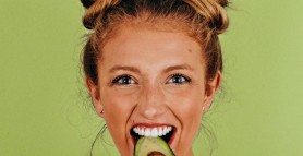 Cum îți dai seama că un avocado este copt și bun. Ce culoare trebuie să aibă acesta