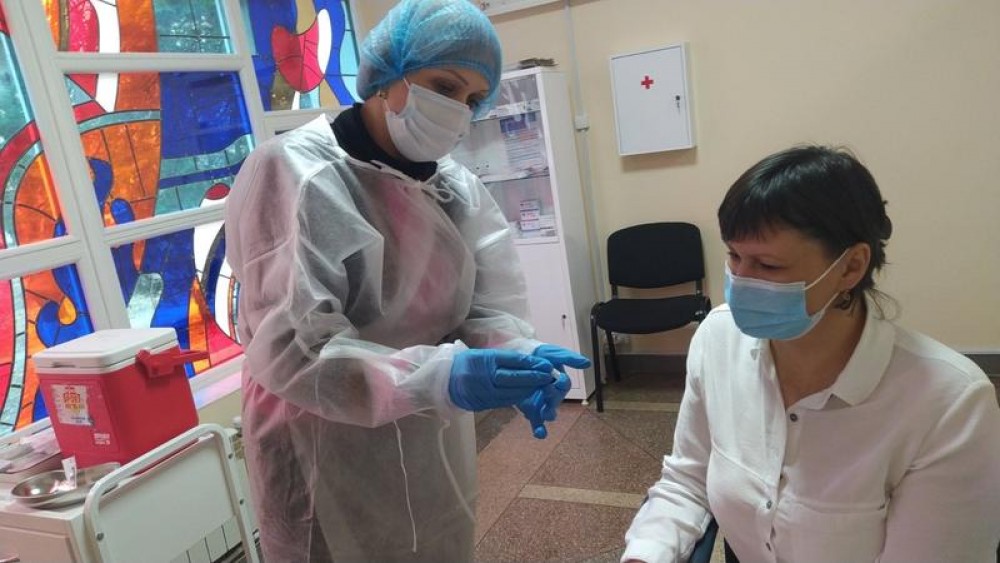 Producătorul vaccinului rusesc Sputnik V susţine că pandemia se va încheia doar prin obligativitatea vaccinării