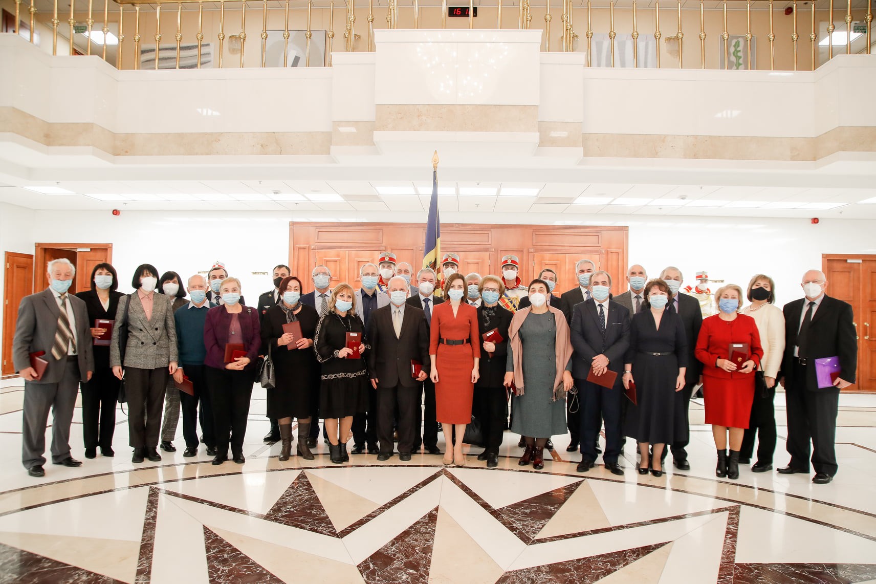 FOTO // Maia Sandu a înmânat distincțiile de stat unor personalități de excepție