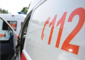 O elevă de 6 ani a sărit de la etaj deoarece a fost încuiată din greșeală în clasă
