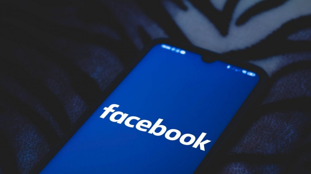 Facebook testează un instrument care să le permită utilizatorilor să gestioneze conţinutul văzut
