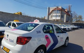 Serviciile de taxi s-au scumpit. Cât te costă acum o călătorie cu taxiul în Chișinău