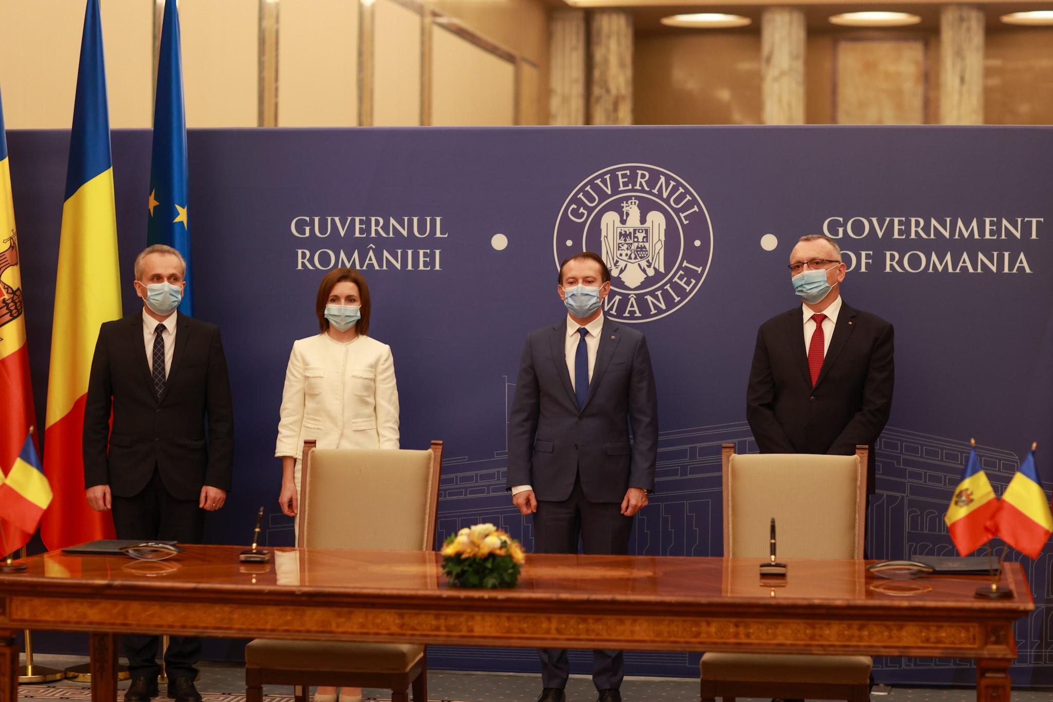 FOTO // Maia Sandu a avut întrevederi cu conducerea Guvernului şi Parlamentului României