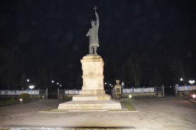 DOC // Monumentul lui Ștefan cel Mare din centrul capitalei ar putea fi păzit non-stop. Solicitarea vine de la Asociația Obștească ce poartă numele domnitorului