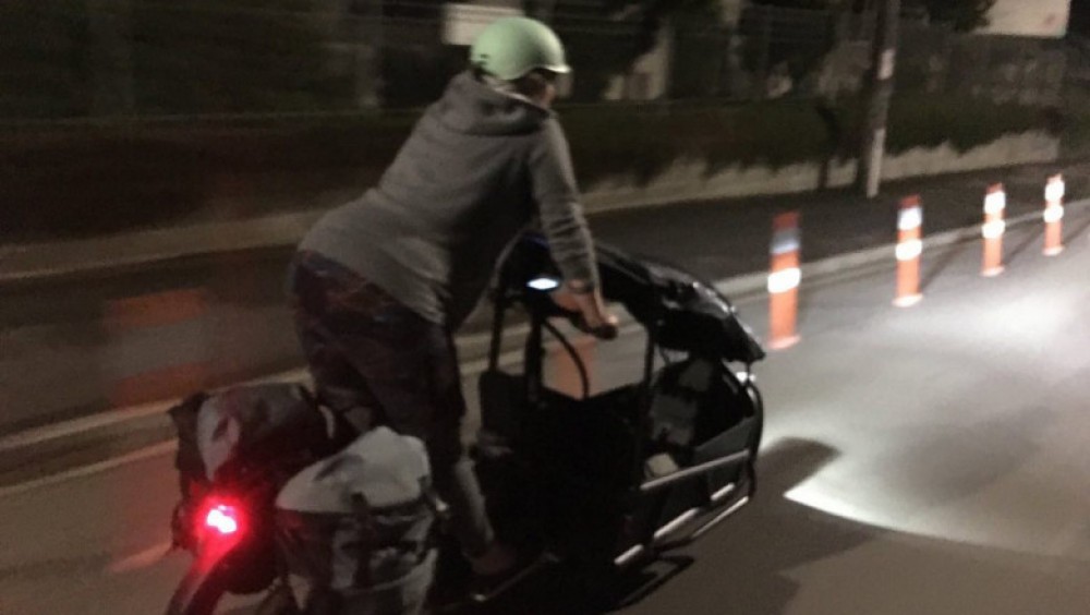 O parlamentară din Noua Zeelandă a mers pe bicicletă la spital pentru a naște