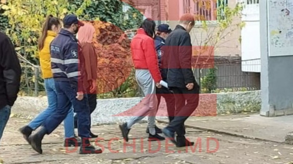 Încă 30 zile de arest pentru tinerii care au ucis un copil de doi ani la Ciocana