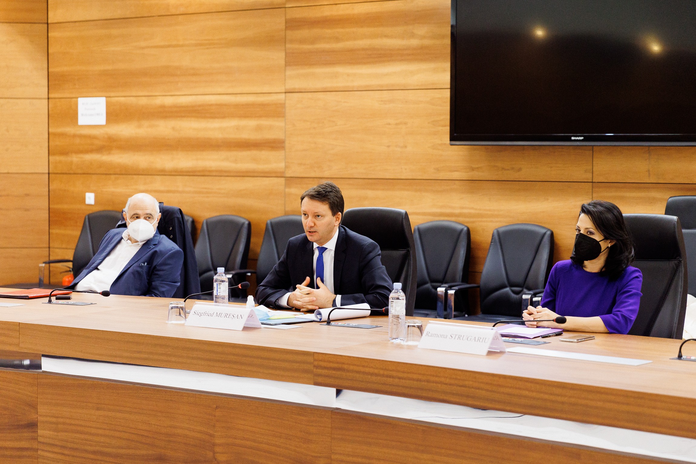 Nicu Popescu a primit la ministerul de externe o delegație a Parlamentului European, condusă de Siegfried Mureșan
