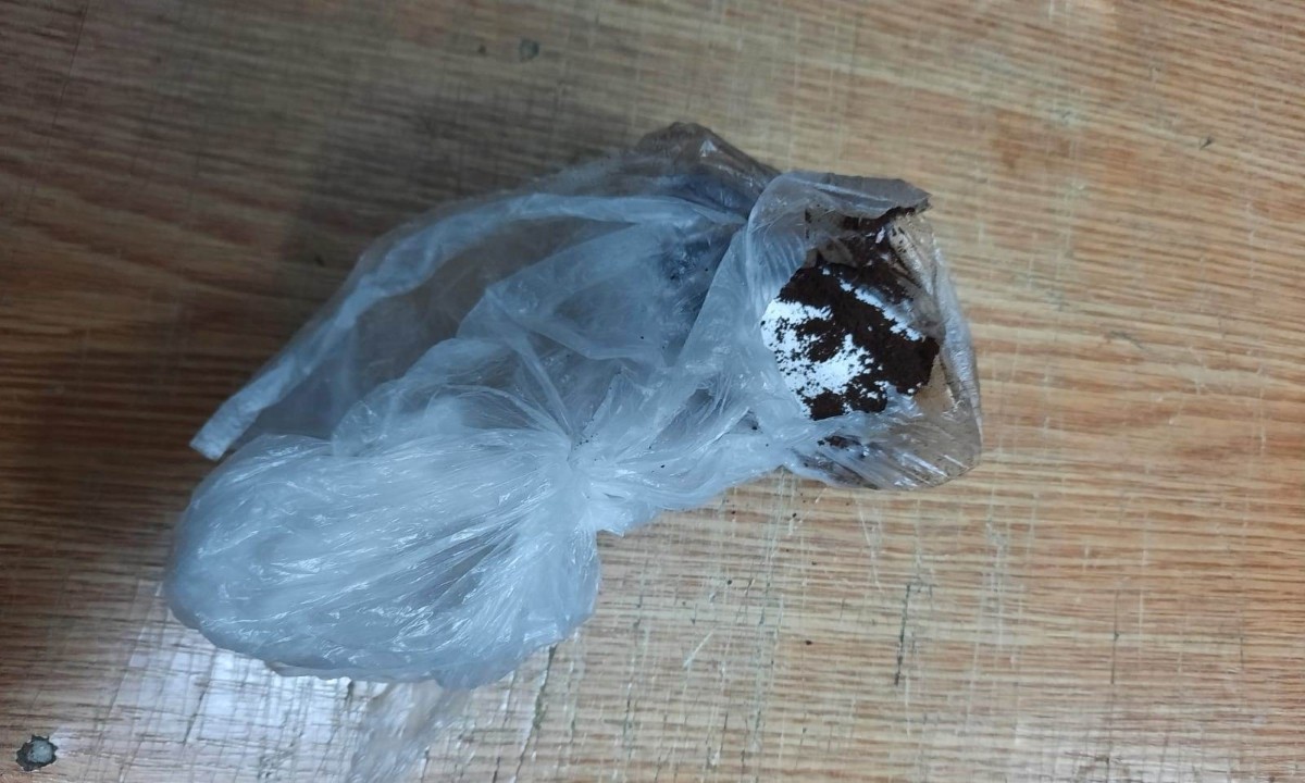 FOTO // Un moldovean a fost prins în România cu 61 grame de marijuana